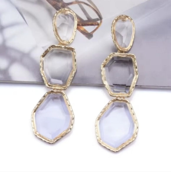 Natasha Jewelry - NWOT Fashion Chunky Earrings Clrar And Gold